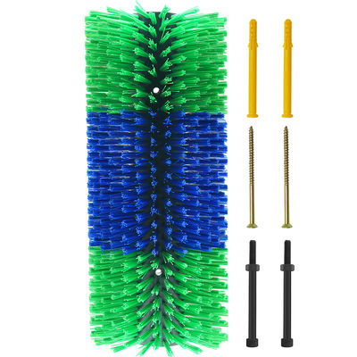 Spazzola per mucche di colore verde e blu con materiale di nylon resistente all'usura per la pulizia della pelliccia di mucca