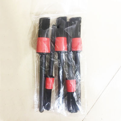 Spazzola ergonomica per dettagli auto con filamenti morbidi per una pulizia accurata